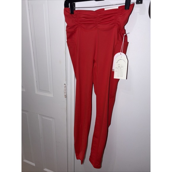 Blogilates Women's Ruched High Rised Waist Side Pocket Leggings Size Medium- NWT - Picture 2 of 10